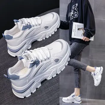 2023 Bahar Yeni Patlayıcı Sneakers Çok Yönlü Rahat Hafif Koşu Öğrenci Küçük Beyaz kadın ayakkabısı