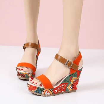 Baskı Rastgele Yüksek Topuklu Kadın Sandalet Platformu Takozlar Ayakkabı Yaz 2024 Tasarımcı Yeni Terlik Elbise Slaytlar Pompaları Mujer Zapatos