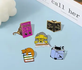Kedi Kitap Emaye Pin Okuma insanlarla arkadaş Olmak Broş Çanta Elbise Yaka Pin Hayvan Rozeti Karikatür Yavru Takı Hediye